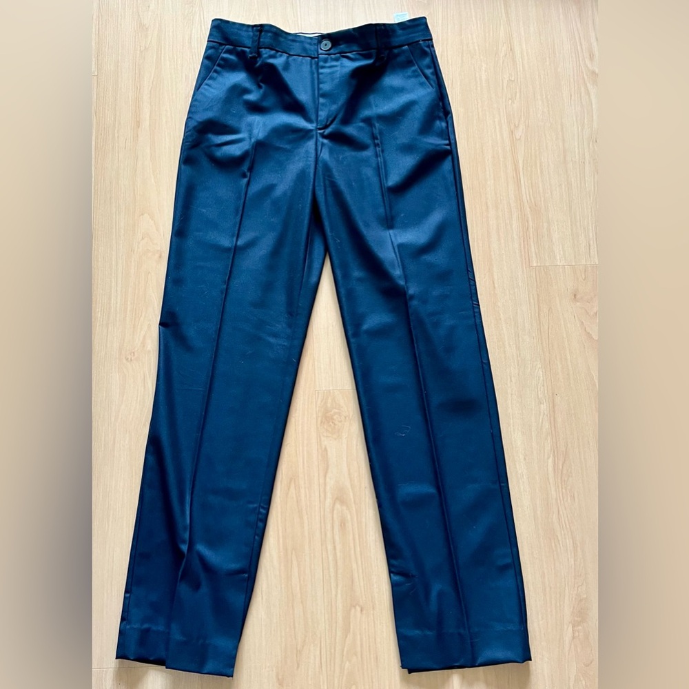 Very dark navy blue. Zara pants size M.